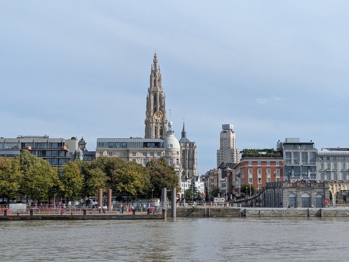 Netherlands / Belgium / Luxembourg/ France Local Contact